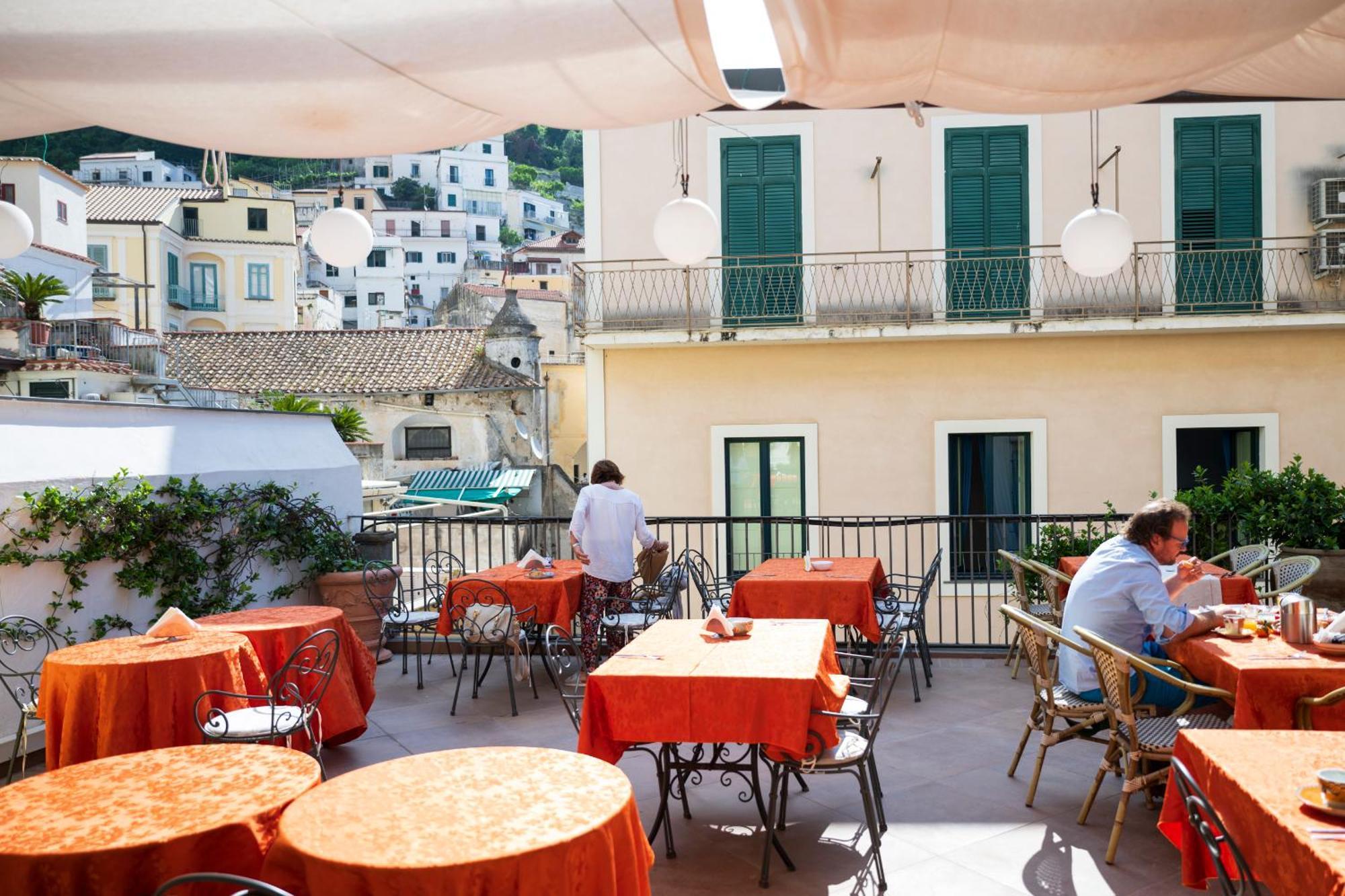 Hotel Antica Repubblica In Amalfi Center At 100Mt From The Sea Exterior photo